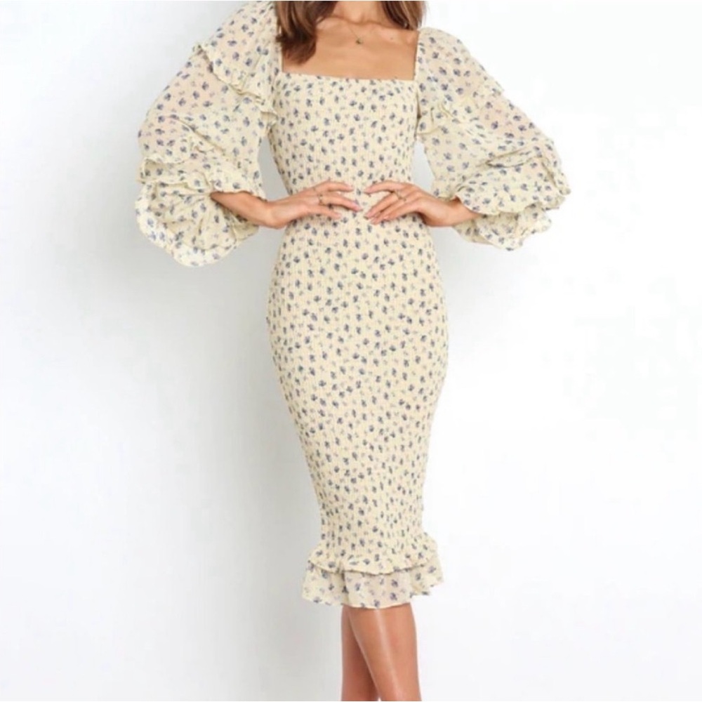 Petal and Pup Leia Floral Yellow Smocked Dress |‎ US 2